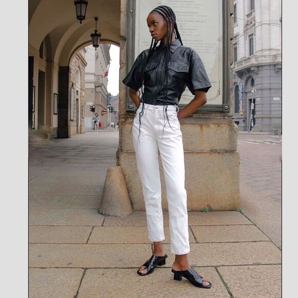 Frame Denim Le Italien Straight Leg Jeans in Blanc White 26 NWOT - Picture 3 of 16